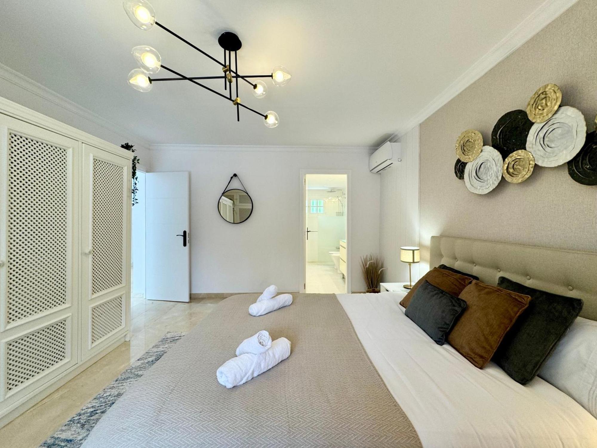 Stunning 3bd, 2bh With Pool, Bbq Terrace Holiday home