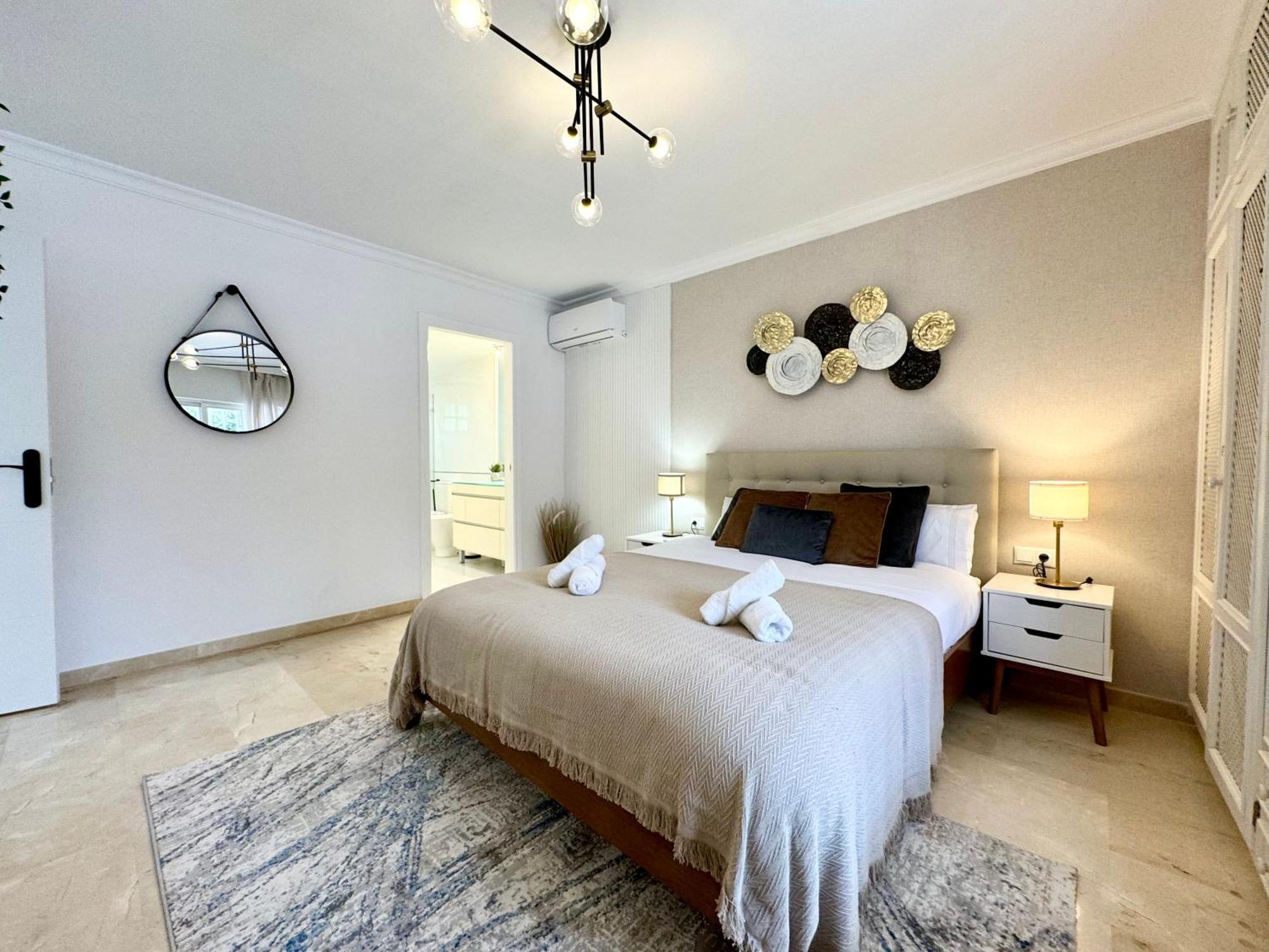 Holiday home Stunning 3bd, 2bh With Pool, Bbq Terrace *