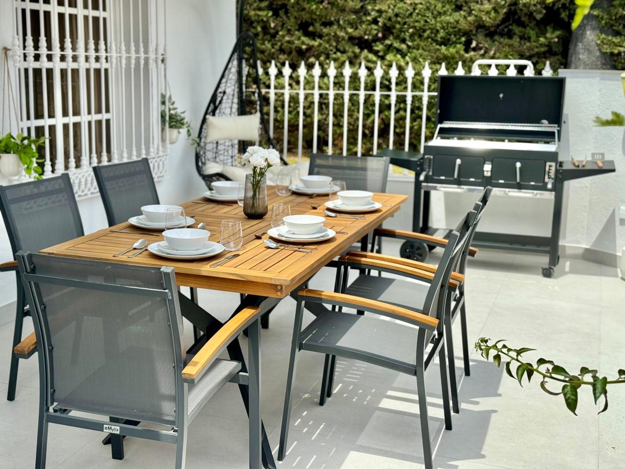 Holiday home Stunning 3bd, 2bh With Pool, Bbq Terrace