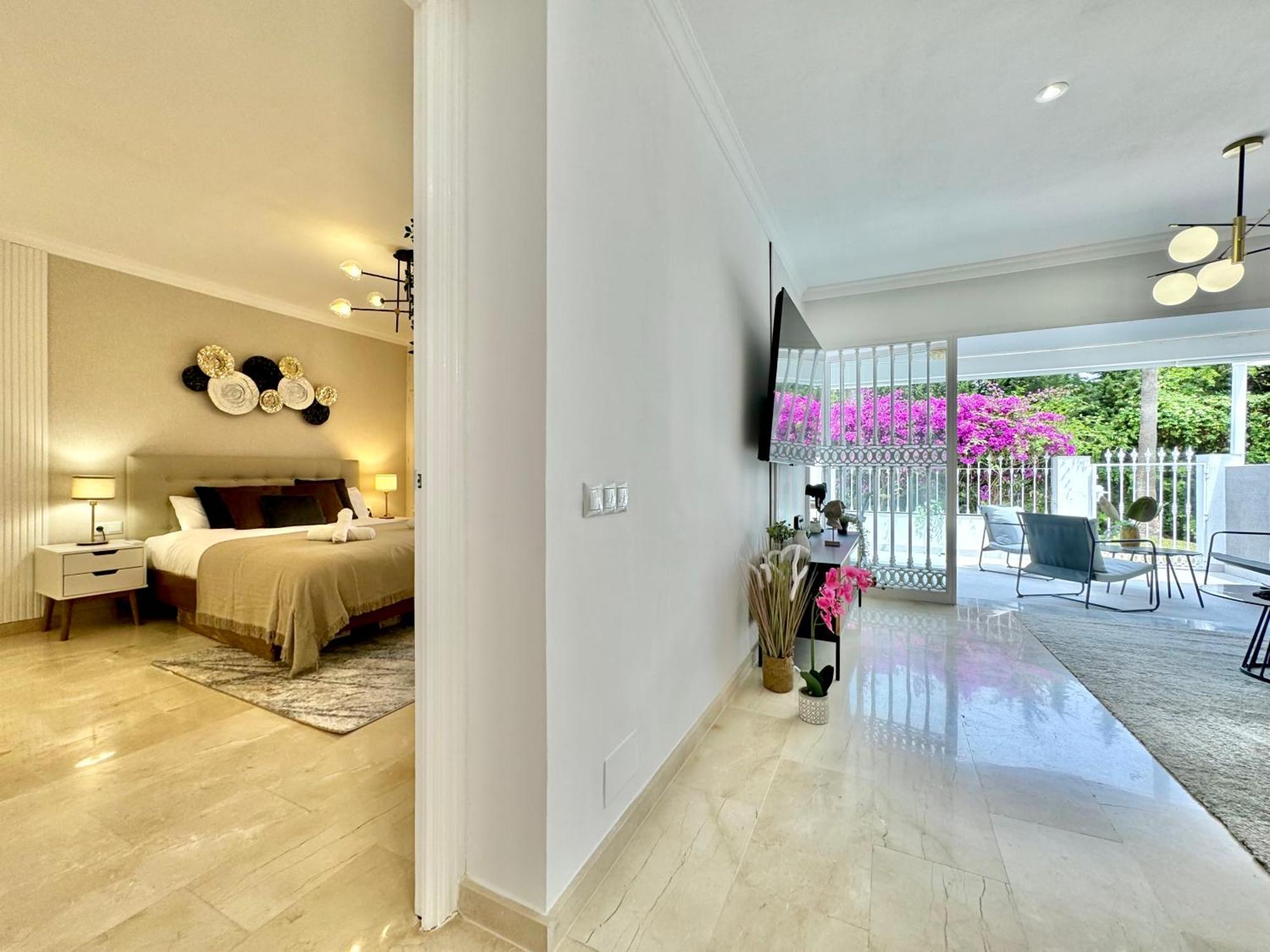 Stunning 3bd, 2bh With Pool, Bbq Terrace Holiday home Marbella