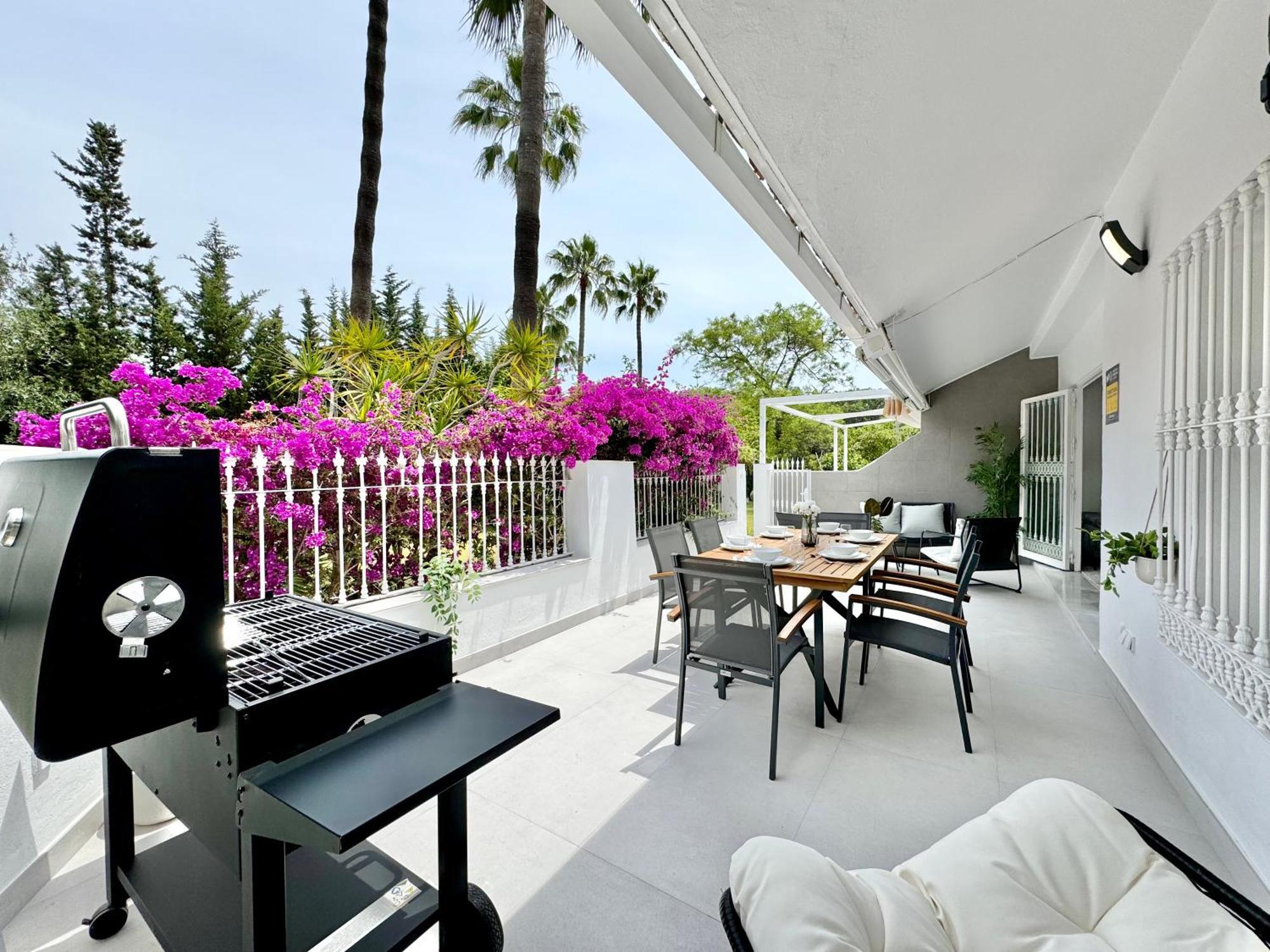 Stunning 3bd, 2bh With Pool, Bbq Terrace Holiday home