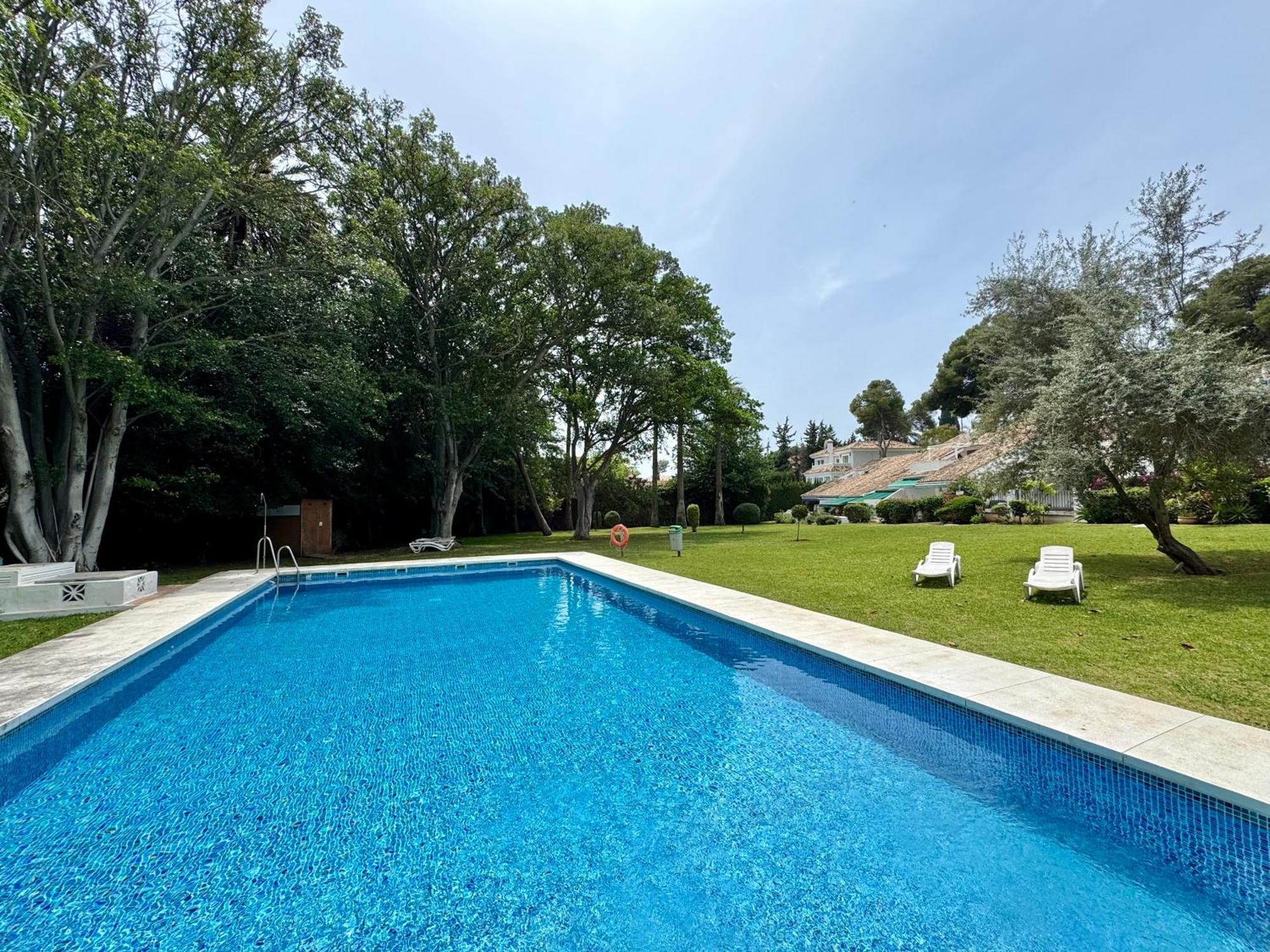 Stunning 3bd, 2bh With Pool, Bbq Terrace Holiday home Marbella